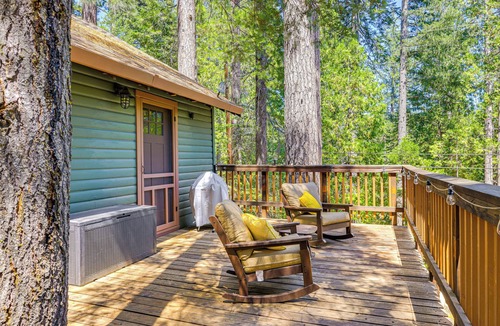 Long Barn Cabin | California Mountain Cabin w/Lake Access & Deck!