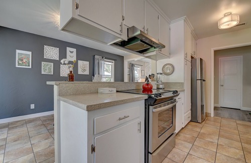 Bixby Knolls House | Calming Sanctuary near attractions/beaches and LAX
