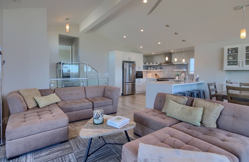 Park Hill House | Cambria Park Shores, across from beach amazing Views!