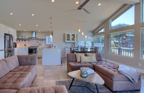 Park Hill House | Cambria Park Shores, across from beach amazing Views!