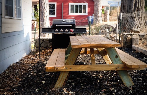 North Fork Cabin | Camp Andrus - Pet Friendly Cabin 45mins to Yosemite