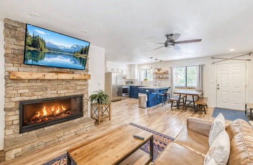 Shaver Lake Cabin | Can't beat this prime location in the East Village.