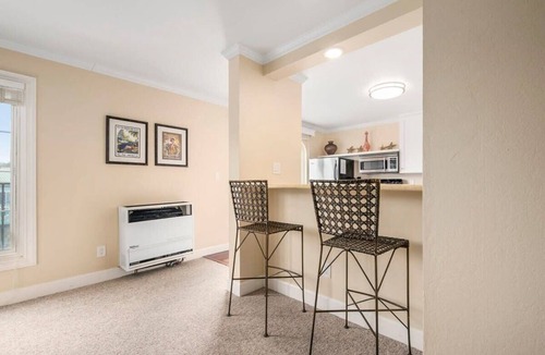Capitola Apartment | Capitola Vista #2- dog friendly