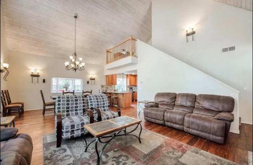 Shaver Lake House | Carriage House Villa Serene 4BR Mountain Escape