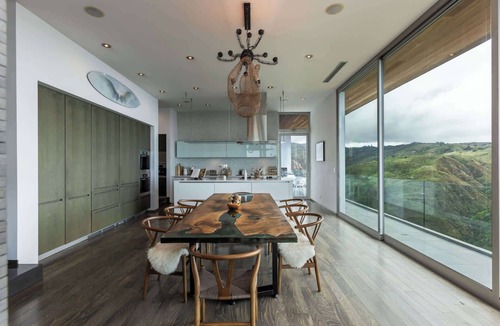 Malibu House | Casa Azure by Oraklus