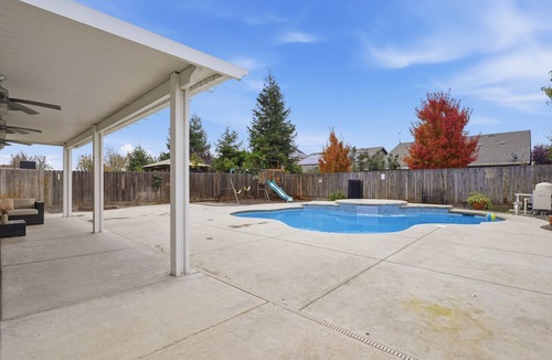 Visalia House | Casa Cortez A - Near Sequoia and Kings Canyon Parks