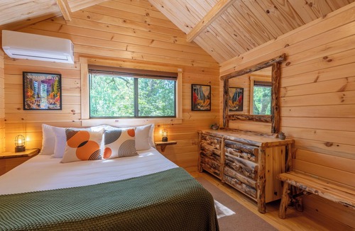 Hollister Hotel | Casa de Fruta Cabins, Inn & RV Park