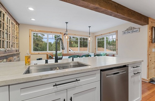 Big Bear City Cabin | Casa Luna - Foosball, Fireplace, Barbecue