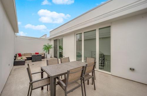 Sovana Apartment | Casa Nube with Beach Club, Pickleball Court , Gym & Spa, Near Airport & Las Vegas Strip