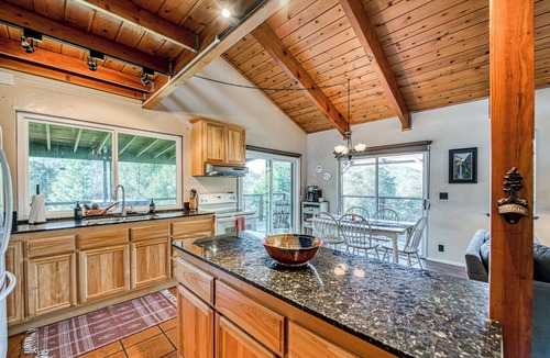 Midpines Cabin | Casita Manzanita Near Yosemite Mountain Views