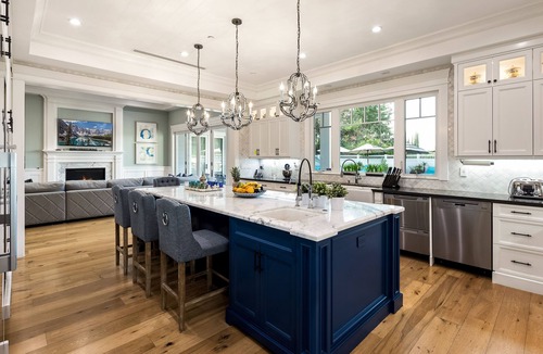 Tarzana Villa | Cassandra - Tarzana Contemporary Villa with Saltwater Pool & Theater