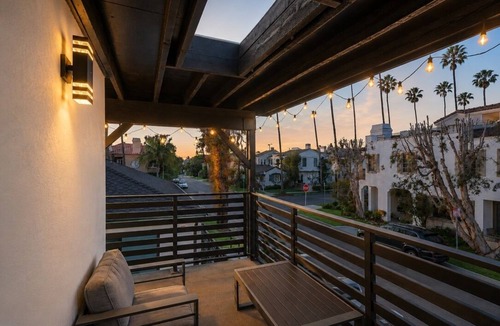 Corona del Mar House | CDM Goldenrod - 5 min Walk to Beach with 2 Decks, Firepit, Central AC