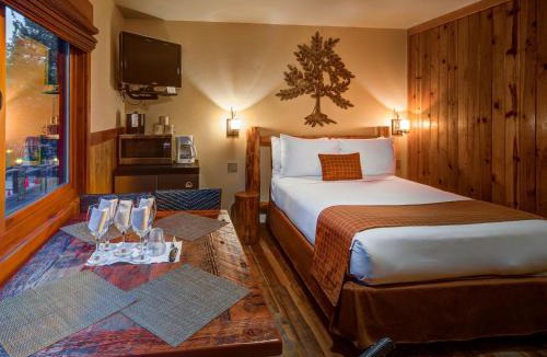 Tahoe Vista Hotel | Cedar Glen Lodge