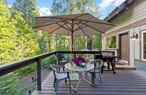 Sierra Cedars House | Cedar Horn- Serene Family Shaver Retreat