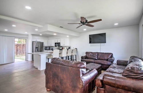 Country Rose Apartment | Central Bakersfield Townhome w/Private Patio