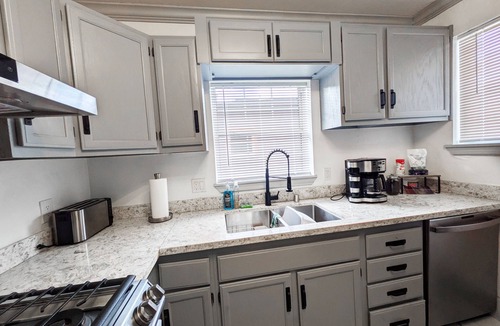 Longfellow House | Central Bright & Big 3Br 2Ba w/2 Parking Spaces!