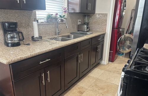 Park Mesa Heights House | Central LA Duplex Retreat: Spacious Outdoor Patio + Cozy 1BR/1BA