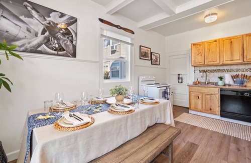 Midtown House | Centrally Located Midtown 2 Bedroom Home with 3 Parking Stalls that Sleeps 7
