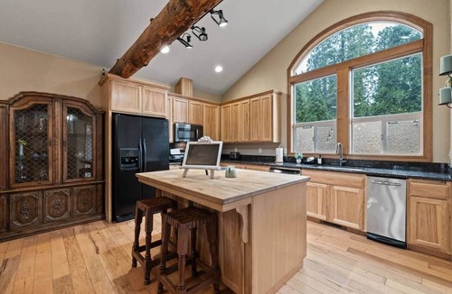 Mi-Wuk Village House | Chalet di Montagna ~ Spacious house in the pines