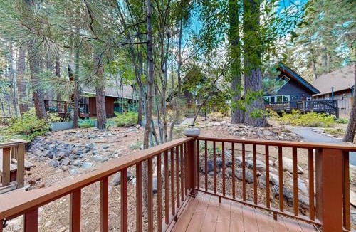Incline Village House | Chalet-style Townhome with Fireplace Deck Near Ski Resort Incline Village