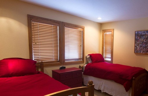Sugar Bowl Resort House | Chalet Town Home 08
