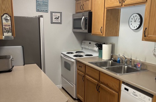 Lake Havasu City Condo | Charming 1-bedroom condo in brilliant Lake Havasu City with Boat Parking
