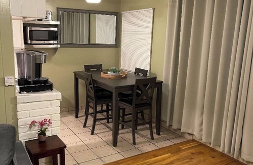 Belmont Heights Apartment | Charming 1-bedroom apartment with WiFi, AC in pleasant Long Beach