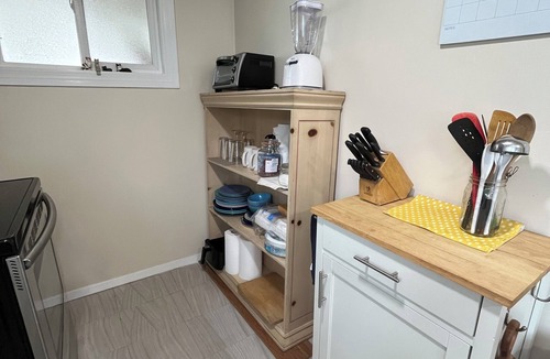 Tower District House | Charming 1-bedroom house in fantastic Fresno Tower District with WiFi, AC