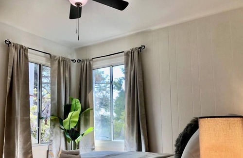 Ashland House | Charming 1BR w/ AC, Covered Deck & Outdoor BBQ