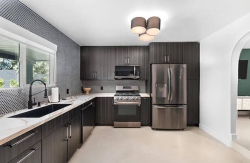 North Palm Springs House | Charming 2-bedroom house with AC in North Palm Springs