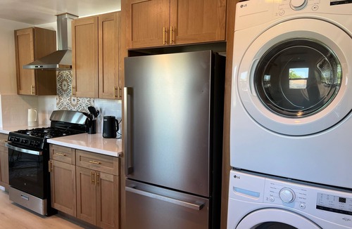 Pasadena Apartment | Charming 2-bedroom apartment with WiFi and AC in wonderful Pasadena