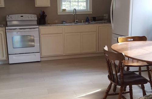 Fort Bragg Cottage | Charming 2-bedroom cottage in lovely Fort Bragg with WiFi