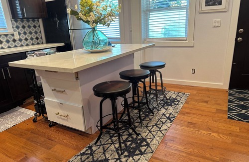 Napa Cottage | Charming 2-bedroom cottage with WiFi and AC in serene Napa
