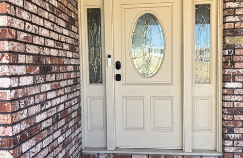 Hayward House | Charming 2-bedroom house with 3 car garage and plenty of additional parking.