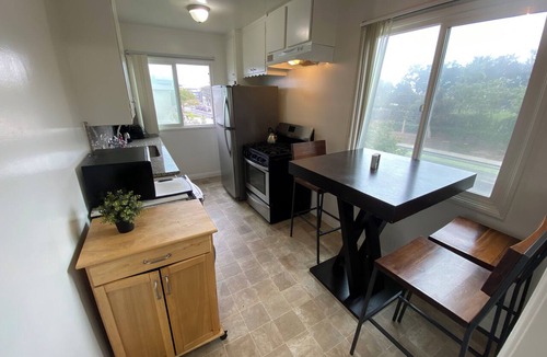 Pico Apartment | Charming 2-bedroom apartment near Venice, SMC
