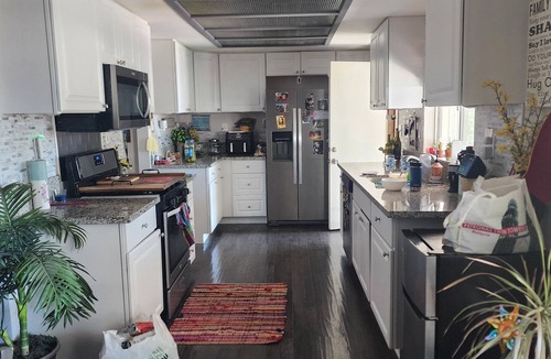 Lake Los Angeles House | Charming 3-bedroom house with WiFi and AC in Lancaster, Lake LA area.
