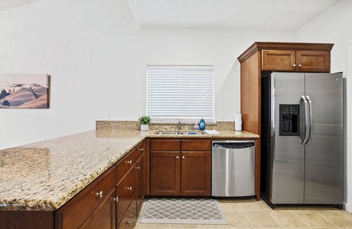 Fresno House | Charming 3-bedroom house in lovely Fresno with WiFi, AC