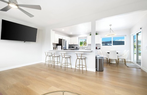 Palm Springs House | Charming 3-bedroom house with WiFi, AC in wonderful Palm Springs
