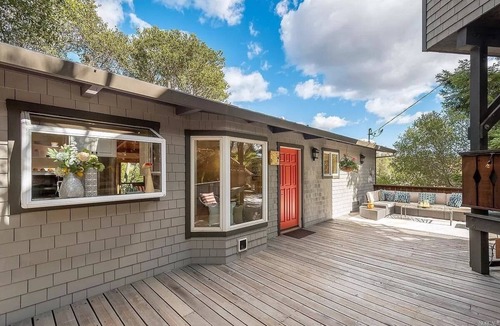 San Anselmo House | Charming 3BR House In Nature But Walkable - Furnished