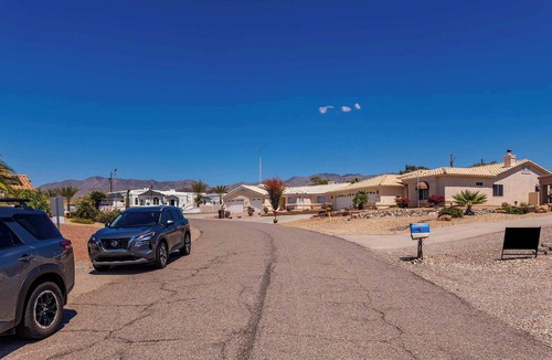 Havasu Foothill Estates House | Charming 4-bedroom house with AC and pool in Marvelous Lake Havasu City.