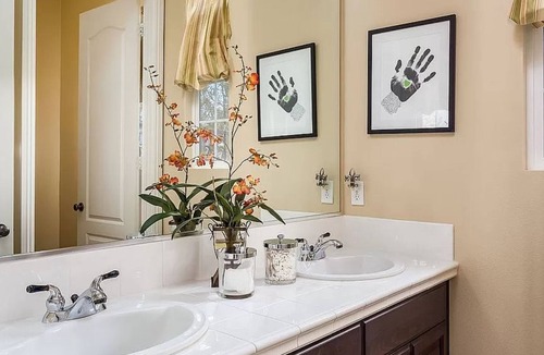 Carlsbad House | Charming 4-bedroom house with WiFi, AC in pleasant Carlsbad