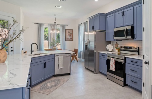 Temple House | Charming 4-bedroom Retreat Near Baylor Hospital & VA Hospital