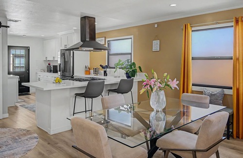 Park Mesa Heights House | Charming 4bed 2bath home, 8 mins to Sofi/Intuit/Forum, BBQ/Firepit/Outdoor.
