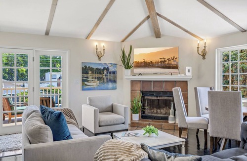 Santa Barbara Villa | Charming 4BR/3BA Getaway, Walk to Downtown Santa Barbara & Beach, Sleeps 8