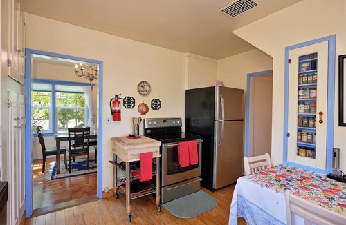 Mount Shasta House | Charming 4BR Home in a Great Downtown Location