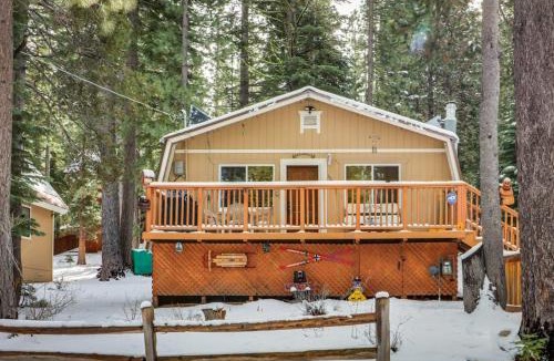 Tahoe Paradise House | Charming alpine cabin for all ages - close to hiking skiing and more