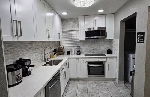Downtown Las Vegas House | Charming and Cozy Place