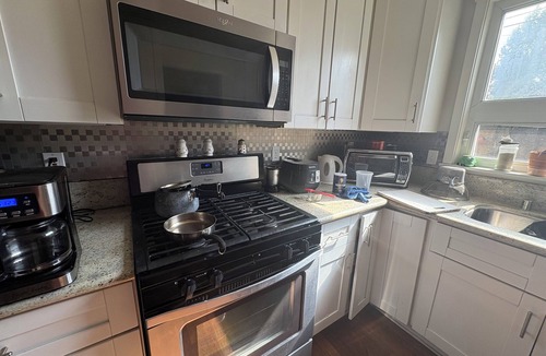 North Hills West Bed & Breakfast | Charming bed & breakfast in a quiet neghborhood. close to major feeways