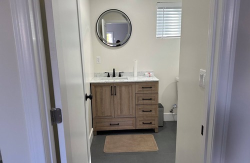 Los Angeles Bed & Breakfast | Charming bed & breakfast in beautiful Los Angeles with AC