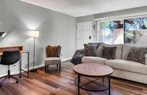 Bakersfield Condo | Charming & centrally located in Downtown!